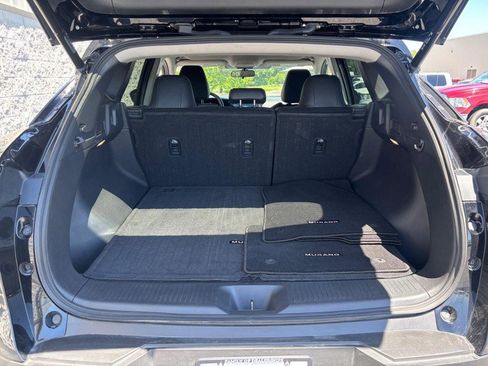 Used 2025 Nissan Murano SV FWD image 9