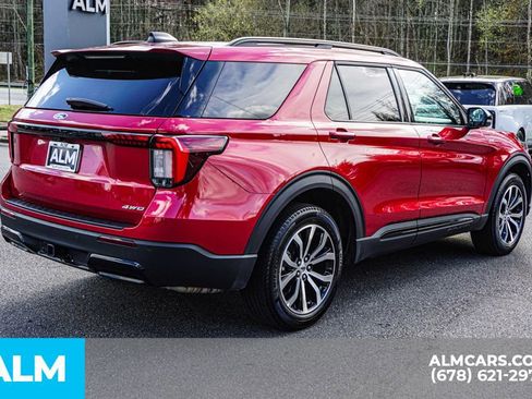 Used 2025 Ford Explorer ST-Line image 5