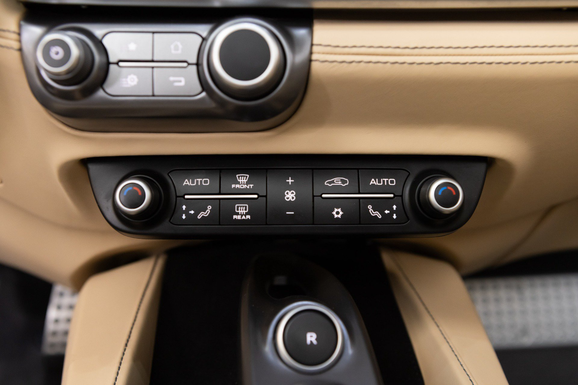 Certified 2019 Ferrari Portofino RWD image 82