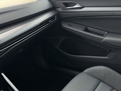 New 2026 Volkswagen Golf 2.0T image 35