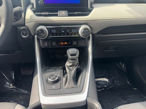 Used 2025 Toyota RAV4 XLE image 11