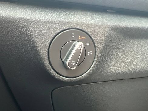 Used 2025 Volkswagen Jetta Sport FWD image 19