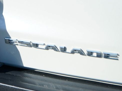 Used 2015 Cadillac Escalade Premium image 55