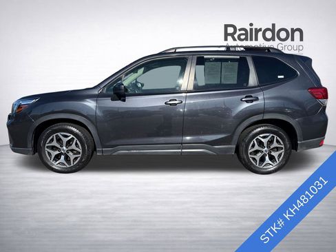 Used 2019 Subaru Forester Premium w/ All-Weather Package image 4