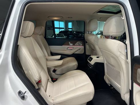 Used 2021 Mercedes-Benz GLS 450 4MATIC image 40