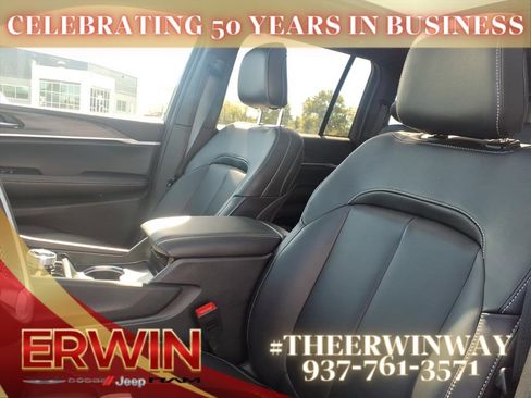 New 2025 Jeep Grand Cherokee Limited w/ Black Appearance Package image 6