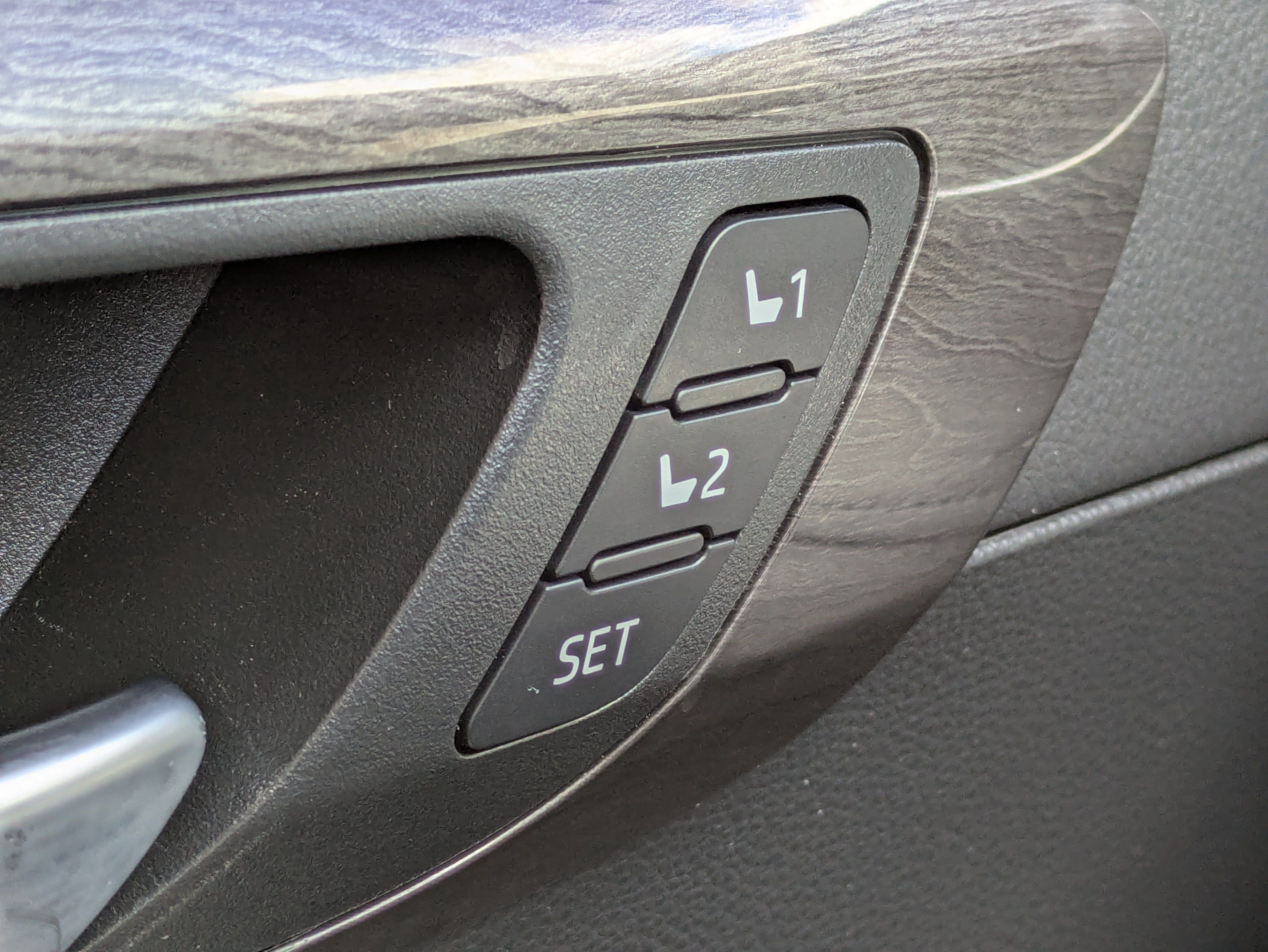 Used 2023 Toyota Highlander Platinum FWD image 20