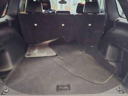 Certified 2022 Jeep Grand Cherokee Laredo X image 39