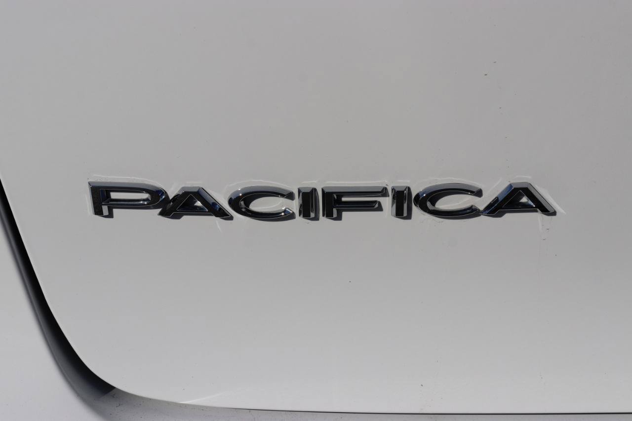 Used 2027 Chrysler Pacifica Select FWD image 66