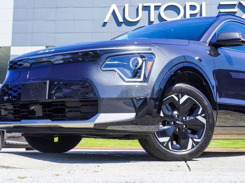 Used 2024 Kia Niro Wind FWD image 2