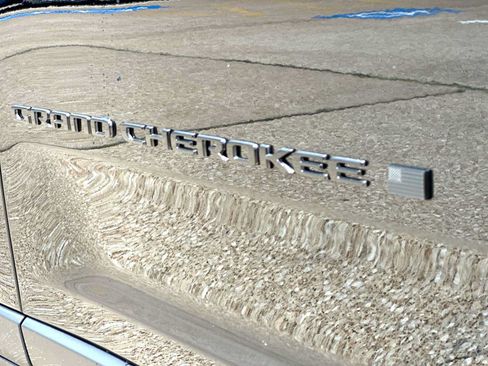 New 2026 Jeep Grand Cherokee Altitude RWD image 15