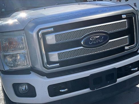 Used 2016 Ford F250 Platinum w/ FX4 Off-Road Package image 33