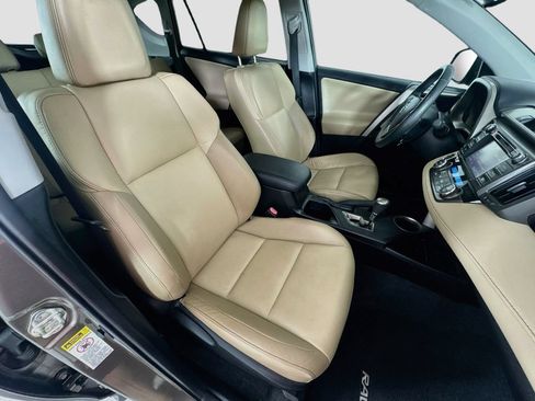 Used 2014 Toyota RAV4 Limited w/ Technology Package FWD image 29