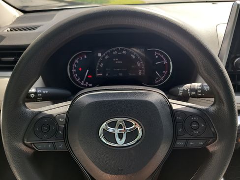 Used 2024 Toyota RAV4 XLE w/ Convenience Package FWD image 31