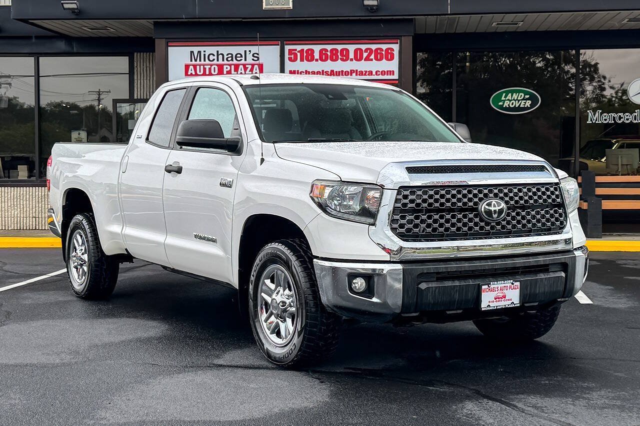Used 2019 Toyota Tundra SR5 AWD/4WD image 1