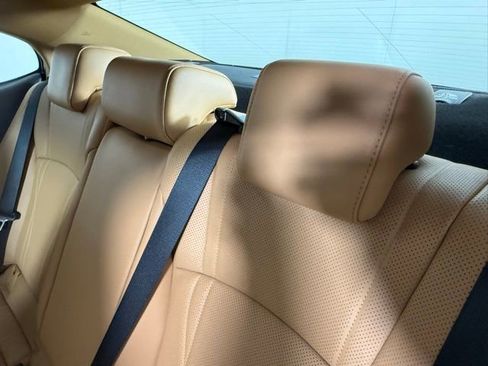 Certified 2023 Lexus ES 300h w/ Luxury Package image 25