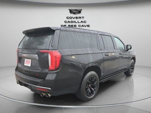 Used 2022 GMC Yukon XL AT4 image 9