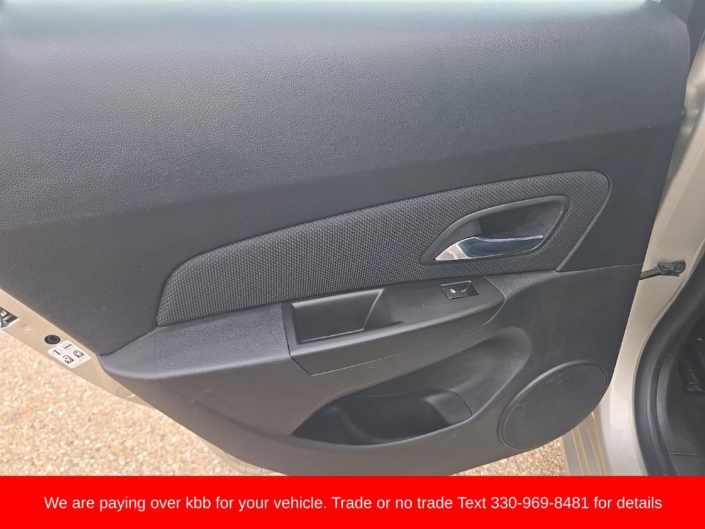 Used 2015 Chevrolet Cruze LT FWD image 19