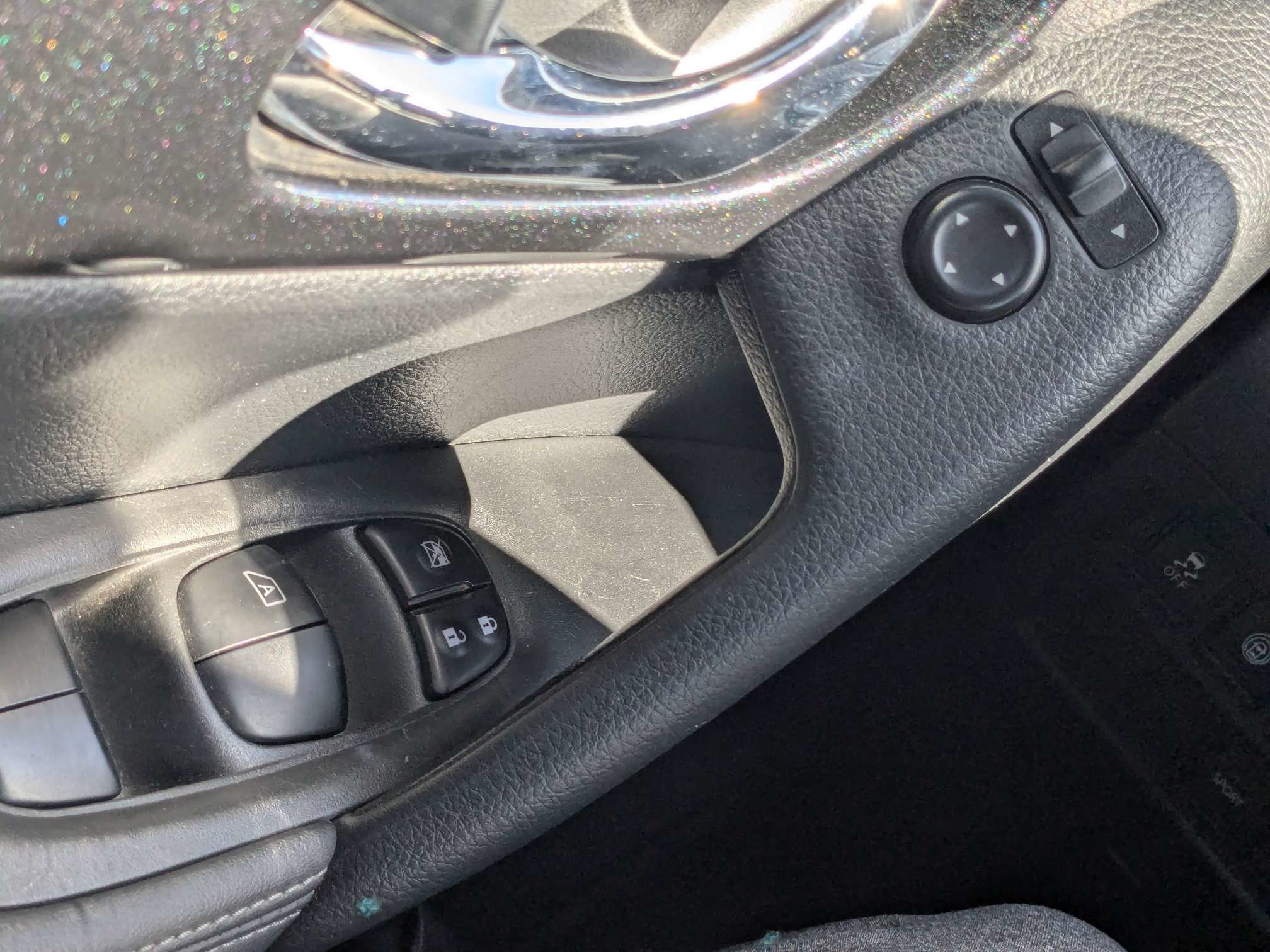 Used 2019 Nissan Rogue S w/ Special Edition Package FWD image 22