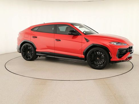 Used 2025 Lamborghini Urus SE AWD/4WD image 9