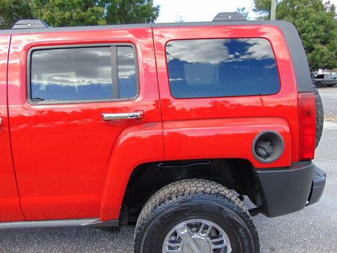 Used 2008 HUMMER H3 Alpha image 11
