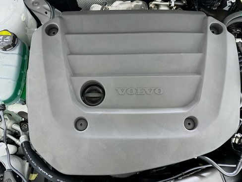 New 2026 Volvo XC40 B5 Plus w/ Protection Package Premier image 29