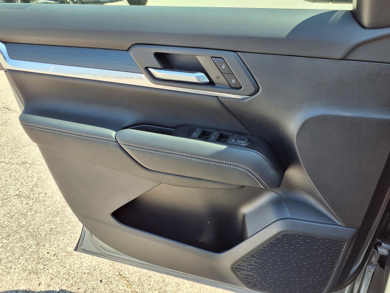 New 2027 GMC Terrain Elevation FWD image 12