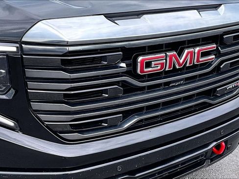 Used 2024 GMC Sierra 1500 AT4 w/ Technology Package AWD/4WD image 35