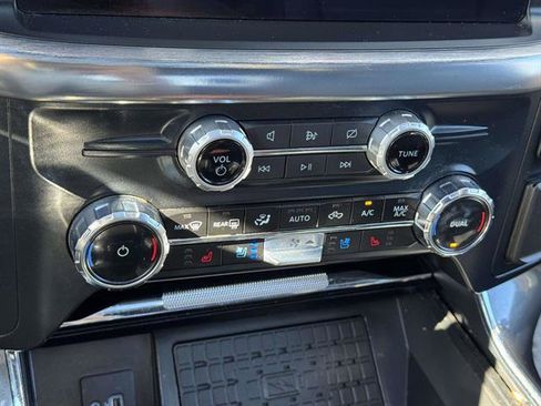 Used 2023 Ford F150 Lariat w/ Equipment Group 502A High image 41