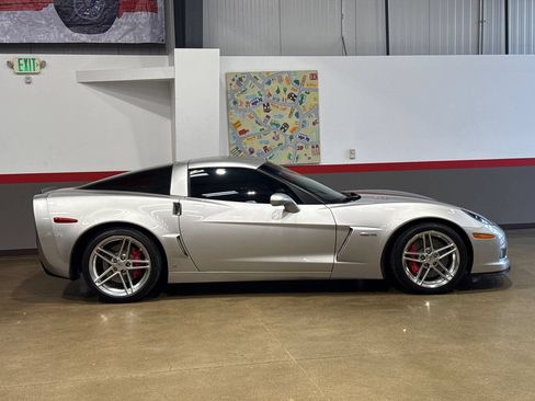 Used 2007 Chevrolet Corvette Z06 w/ Preferred Equipment Group RWD image 3
