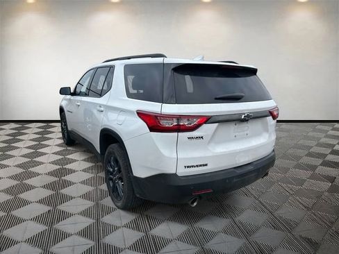 Used 2021 Chevrolet Traverse RS image 2