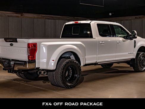 Used 2022 Ford F350 Lariat w/ Lariat Ultimate Package AWD/4WD image 9