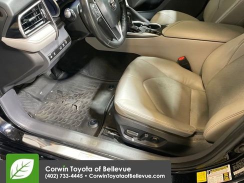 Used 2023 Toyota Camry XLE w/ Cold Weather Package image 9