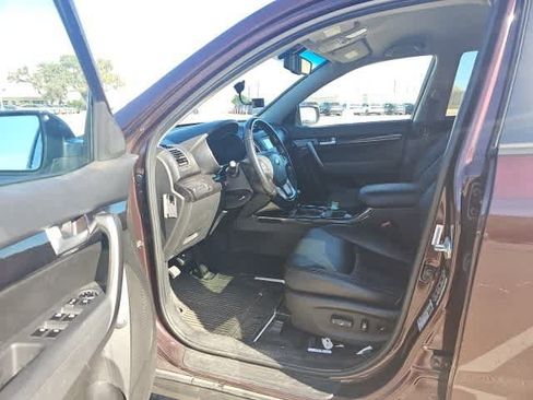 Used 2015 Kia Sorento EX image 9