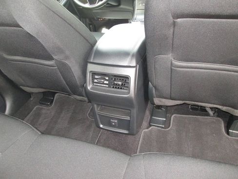 Used 2020 Ford Edge SE FWD image 13
