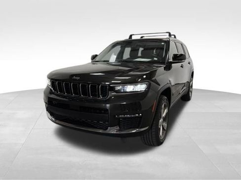 Certified 2022 Jeep Grand Cherokee L Limited image 2
