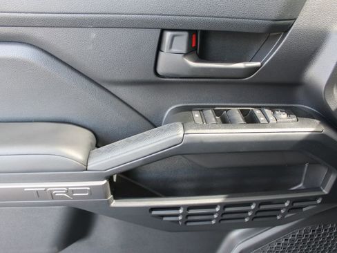 New 2026 Toyota 4Runner 4WD image 21