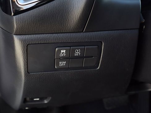 Used 2016 MAZDA MAZDA3 i Sport w/ Preferred Equipment Package image 11