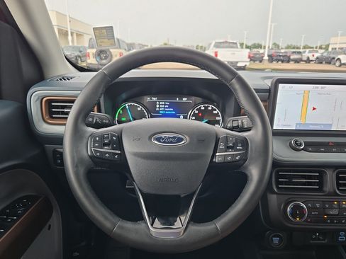 Used 2024 Ford Maverick Lariat FWD image 18