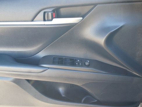 Used 2023 Toyota Camry SE image 25