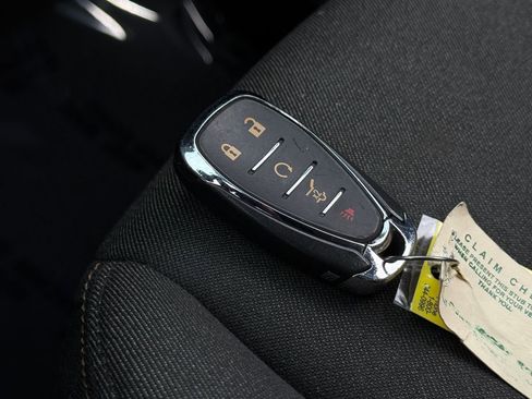 Used 2020 Chevrolet Equinox LT image 29