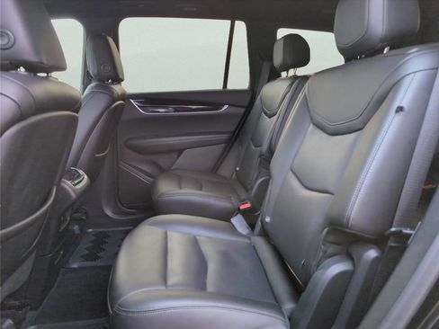 Used 2021 Cadillac XT6 Premium Luxury image 28