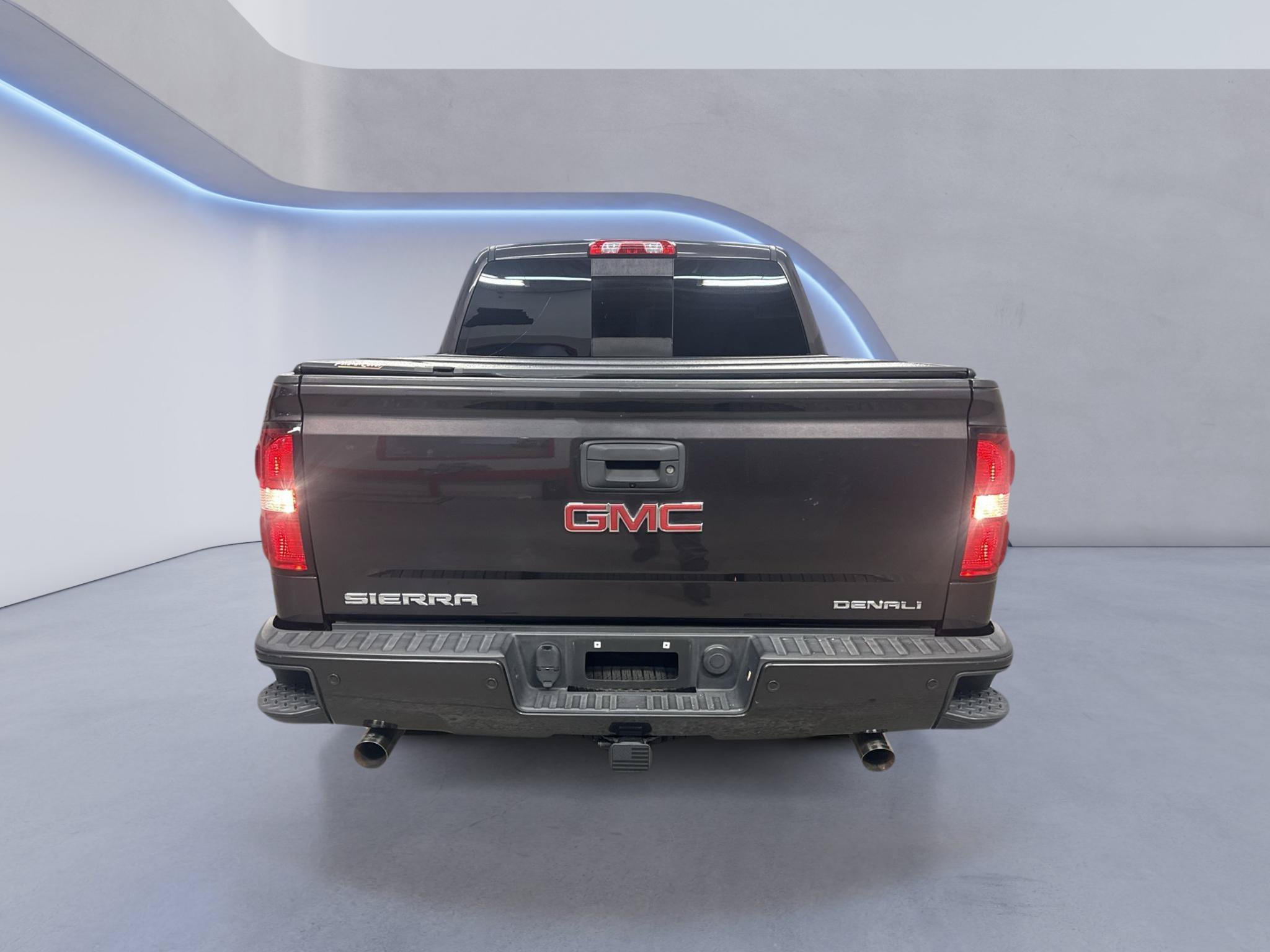 Used 2015 GMC Sierra 1500 Denali w/ Driver Alert Package AWD/4WD image 7