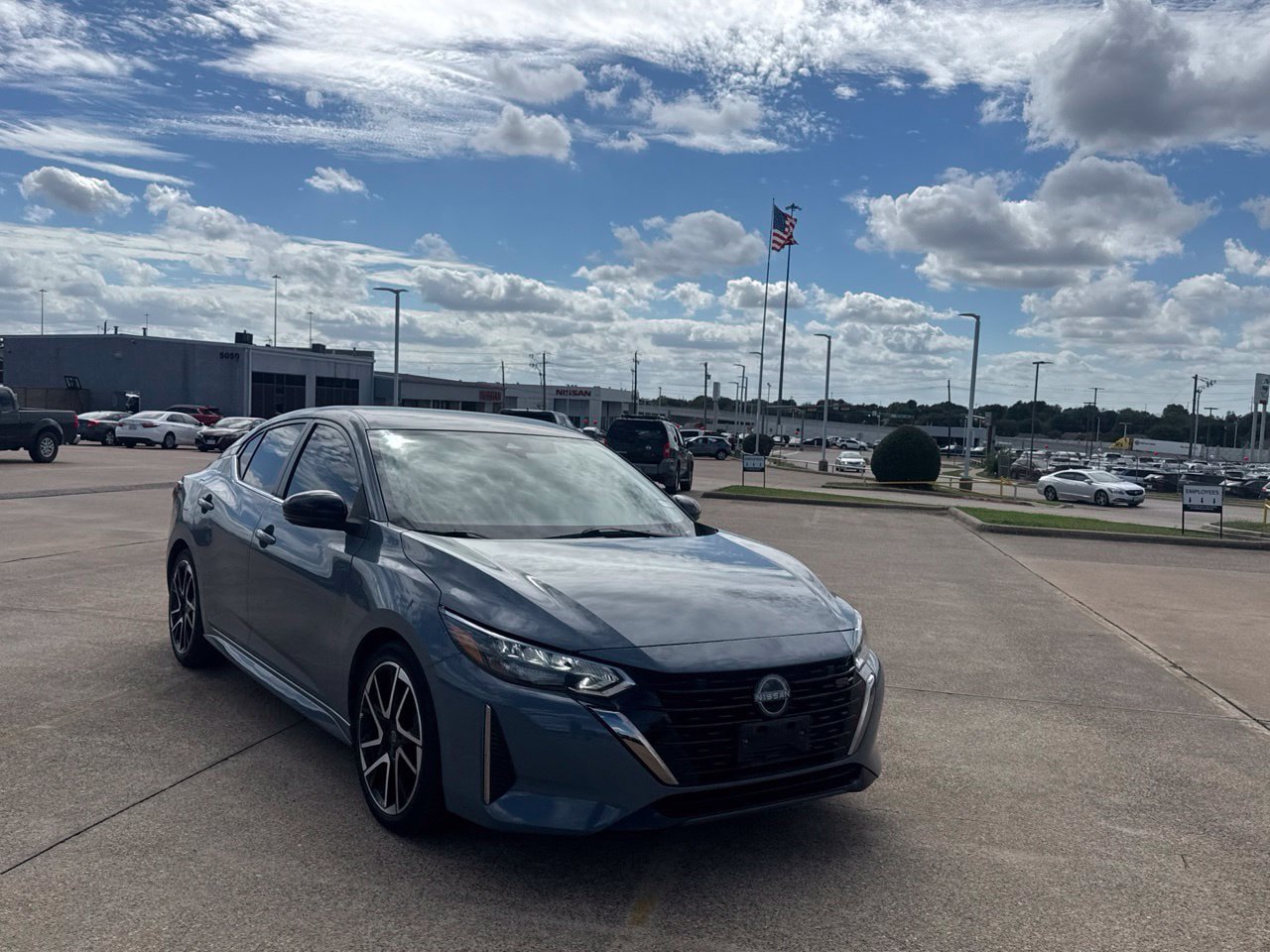 Certified 2024 Nissan Sentra SR FWD image 4
