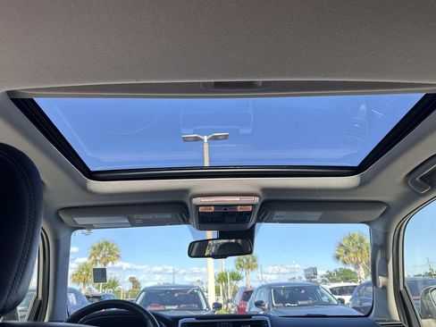 Used 2024 Toyota 4Runner Limited image 22