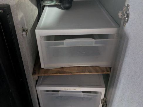 Used 1997 Ford E-250 and Econoline 250 Heavy-Duty Extended image 21