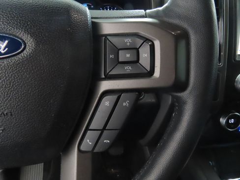 Used 2018 Ford Expedition XLT w/ Equipment Group 202A RWD image 14