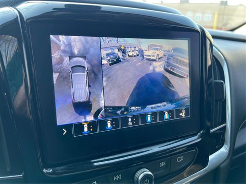 Used 2020 Chevrolet Traverse RS image 29