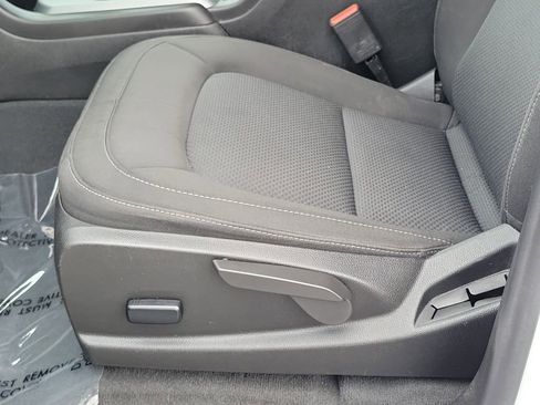 Used 2022 Chevrolet Colorado LT w/ LT Convenience Package image 13