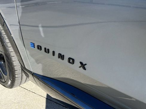 New 2026 Chevrolet Equinox EV RS image 32